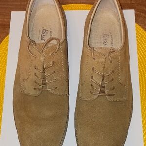 G.H. Bass & Co. Tan Suede Oxfords Classic Style